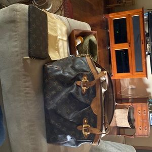 LOUIS  VUITTON purse and wallet